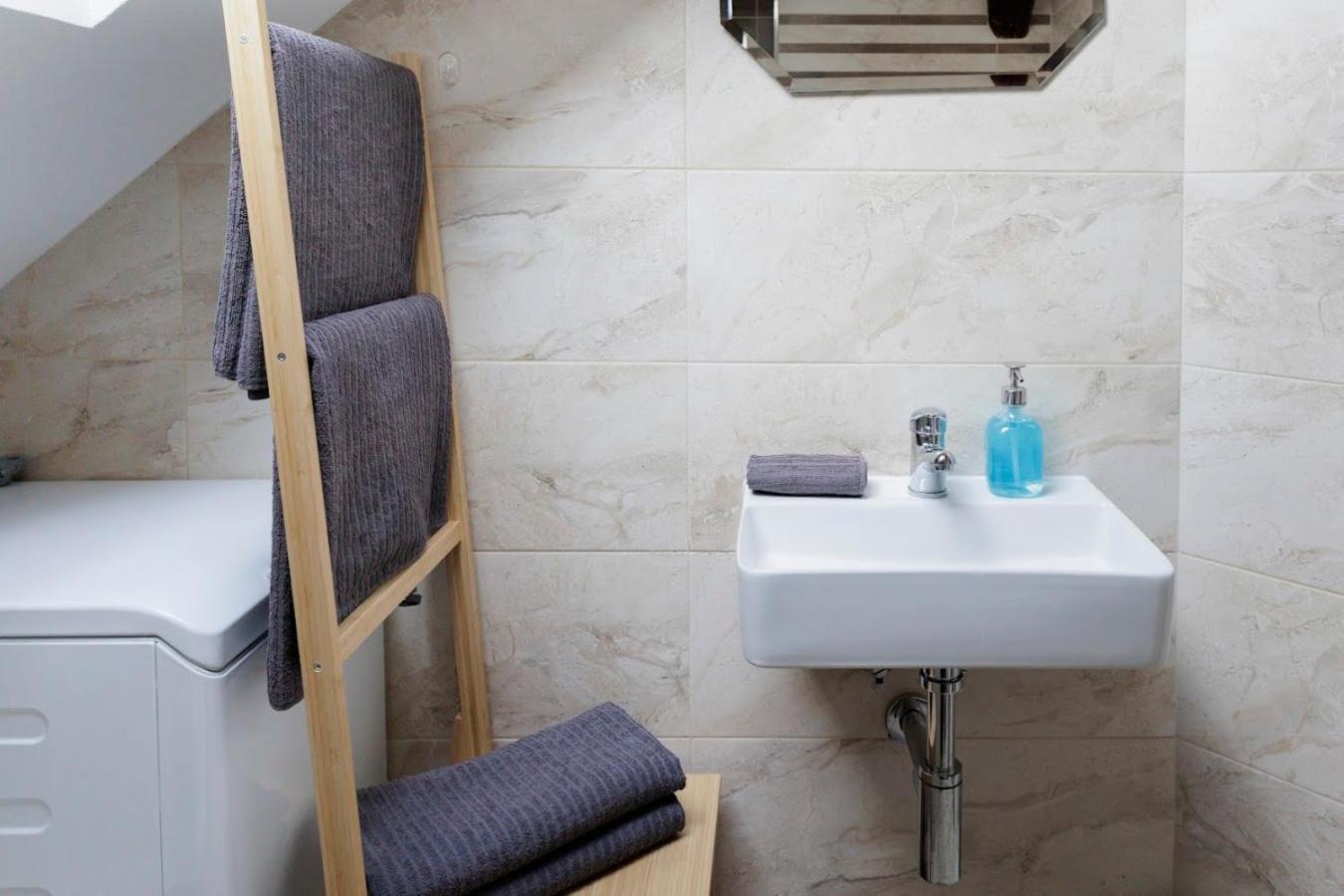 Vip Apartment In Old Town With Free Parking Bratislava Extérieur photo