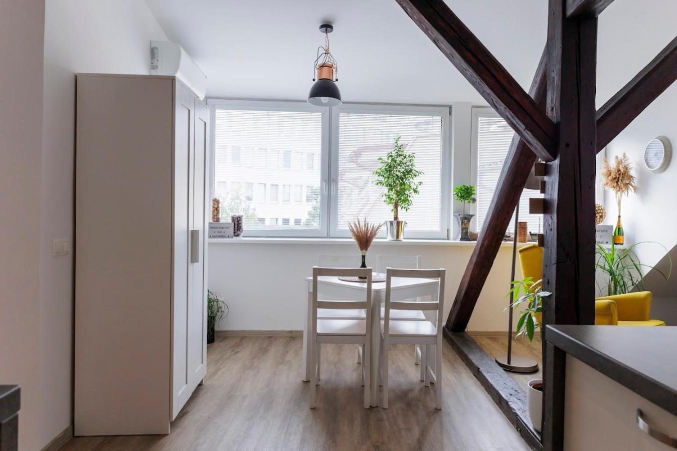 Vip Apartment In Old Town With Free Parking Bratislava Extérieur photo